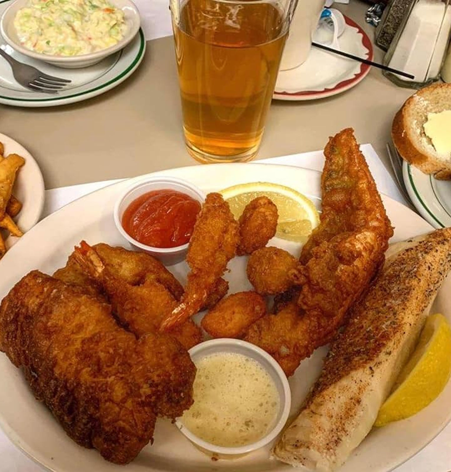 pats,oak,manor,wisconsin,south,milwaukee,restaurants,fish,fry,banquet,halls